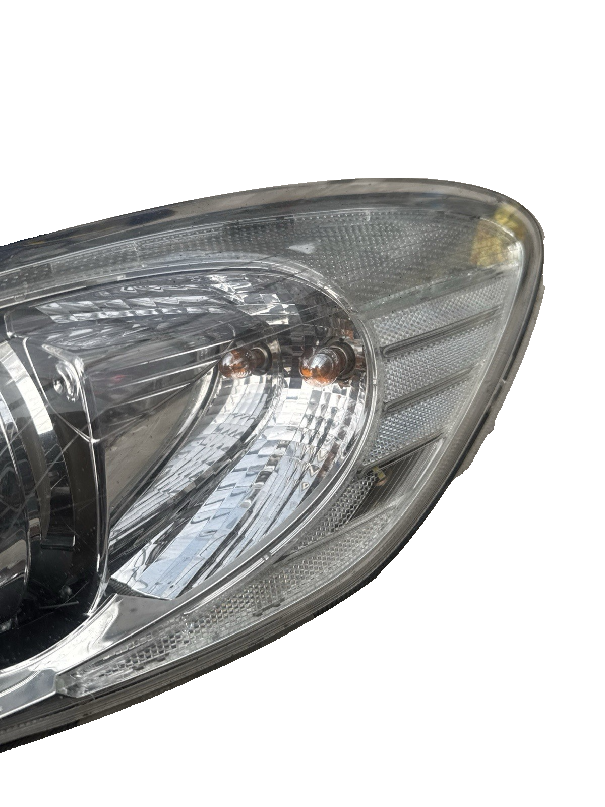 2010 VOLVO C30 MK1 FACELIFT - PASSENGER SIDE / LEFT SIDE HEADLIGHT 31214805 - 4E