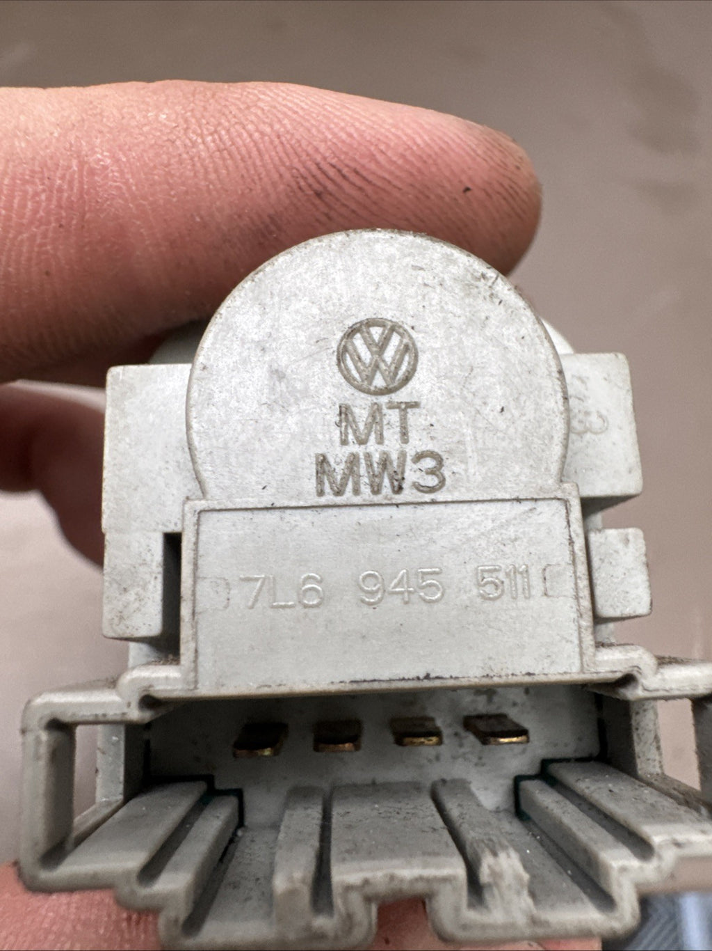 Genuine VW Audi 7L6945511 Brake Light Switch - Lupo Touareg Golf Cab A8 Q7 Arosa