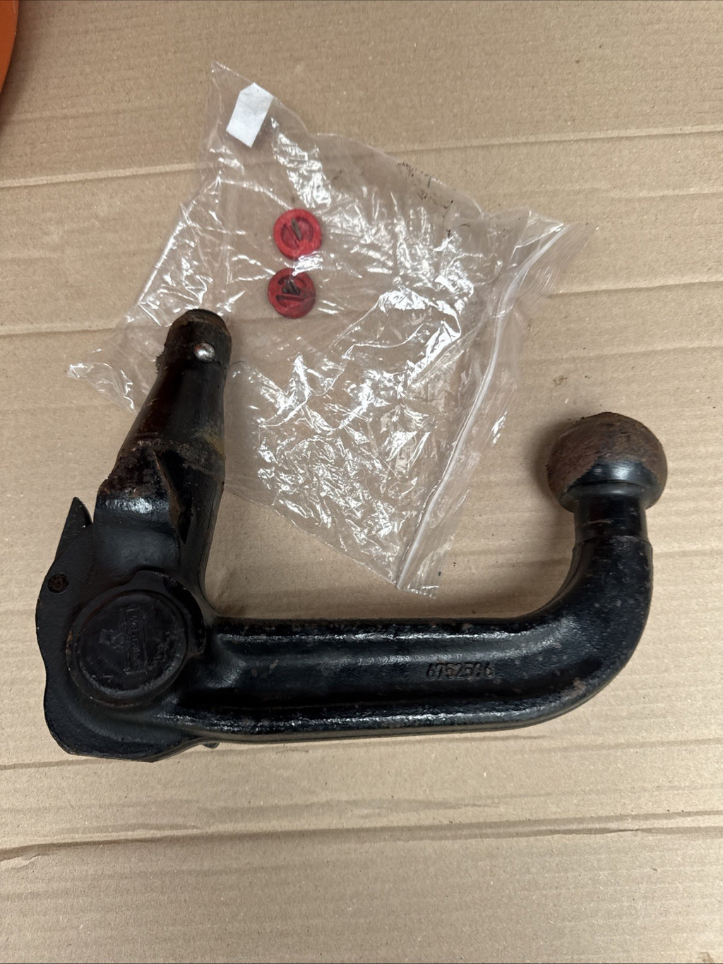 Range Rover L322  Detachable tow Hook 6752596