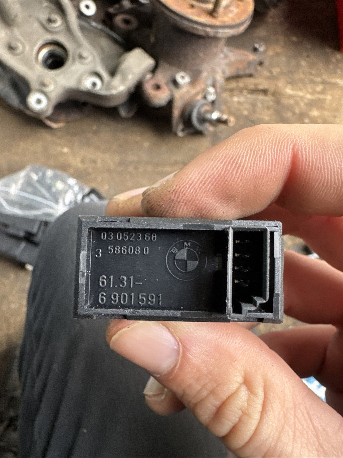 BMW 3 SERIES E46 ASC TRACTION CONTROL SWITCH BUTTON 6901591