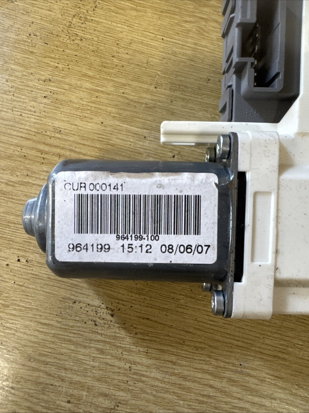 2008 LAND ROVER DISCOVERY 3 OFFSIDE DRIVER FRONT WINDOW MOTOR 964199