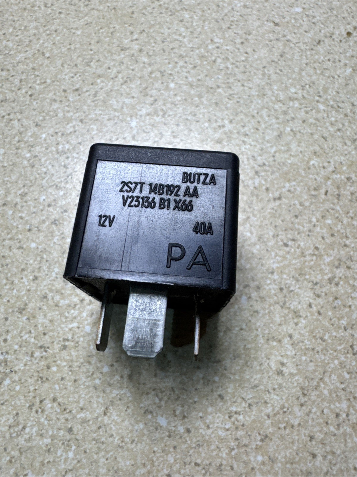 02-Ford /98-08 Multi -Use 4-Pin Black Relay 2S7T-14B192-AA V23136-B1-X66 12V 40A