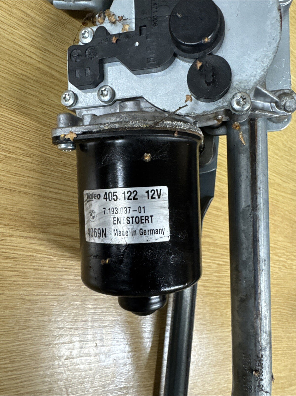 BMW 1 SERIES 120i SE E81 3DR FRONT WIPER MOTOR & LINKAGE 7193037