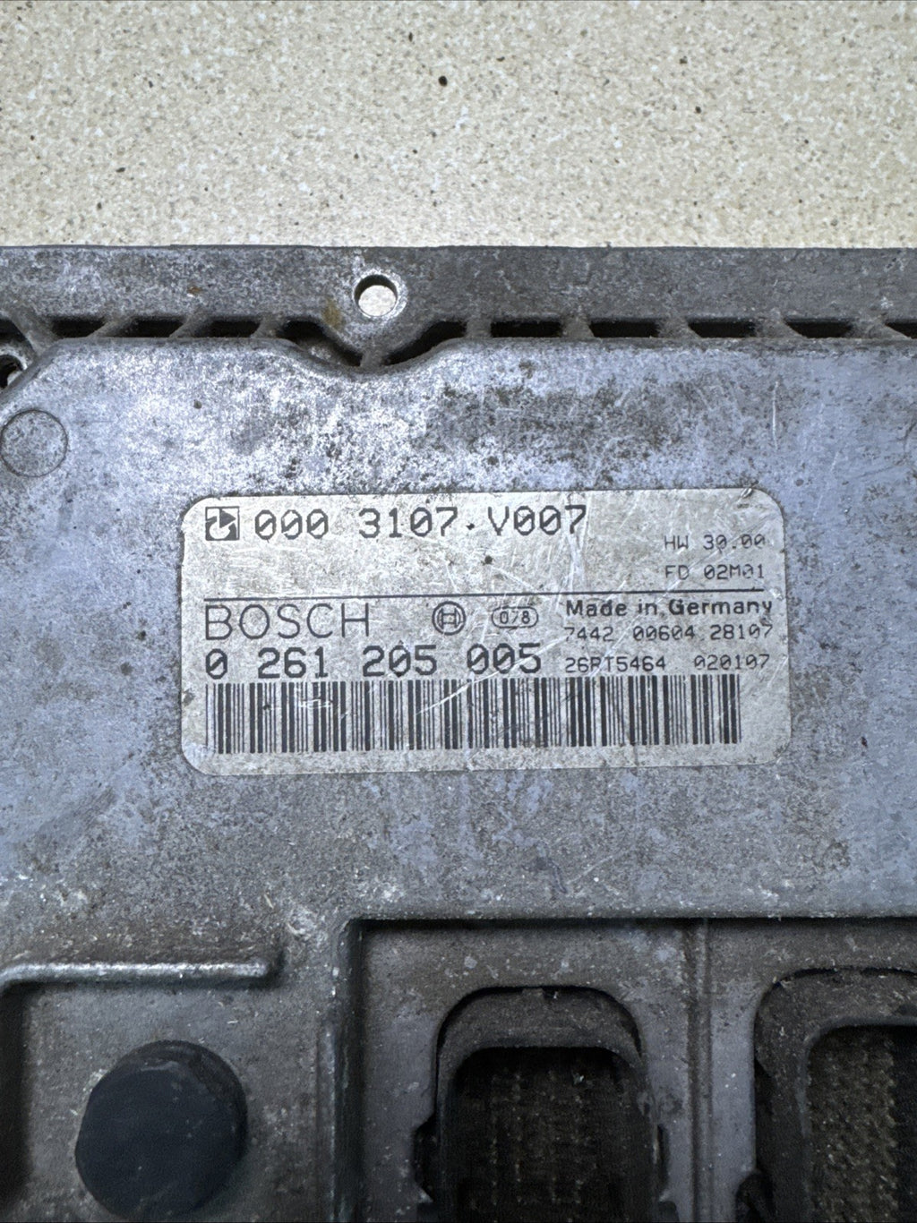 SMART FORTWO 450 599cc BOSCH ENGINE ECU 0261205005 / 000 3107 V007