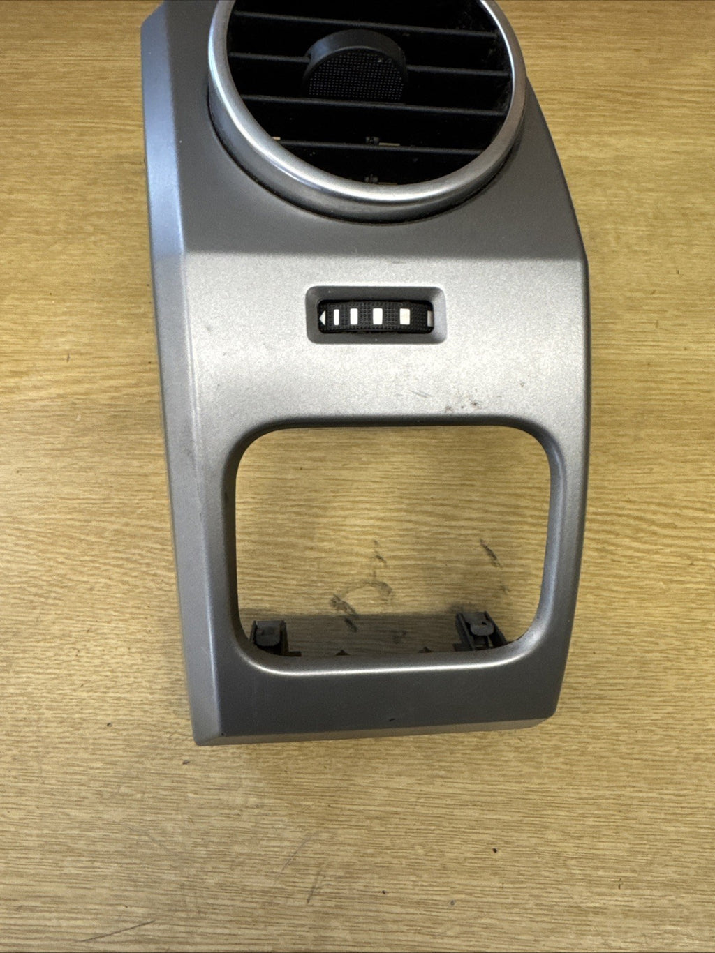 LANDROVER DISCOVERY PASSENGER SIDE AIR VENT JBD500210XXX