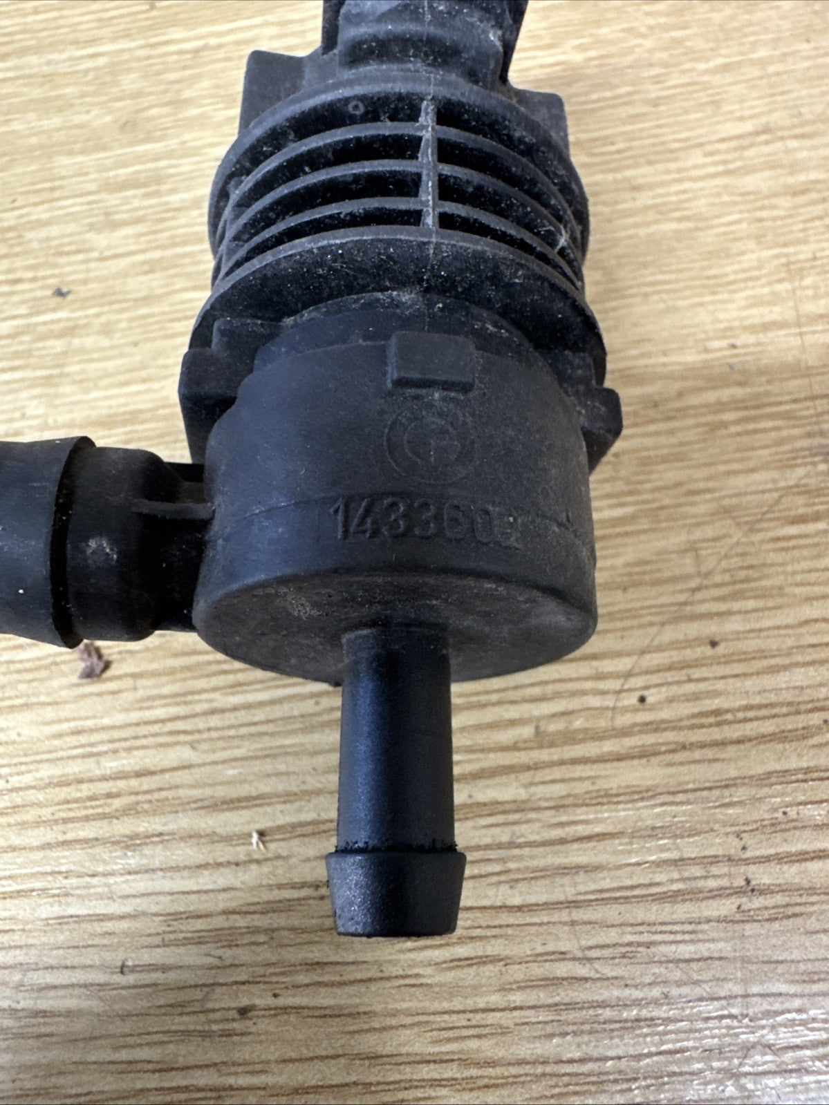 Land Rover Range Rover L322 2004 Petrol vacuum valve 1433602 LIQ1106