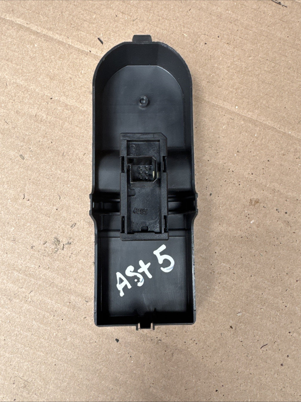 13197132 Vauxhall Astra Zafira Genuine Front Passenger Door Window Switch Button