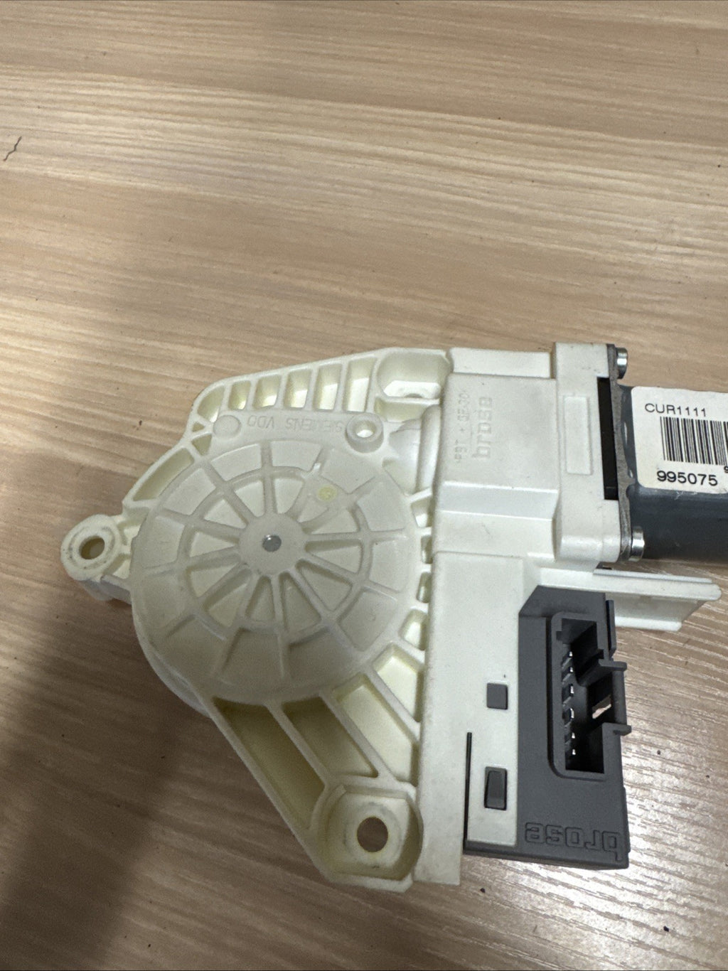 LAND ROVER DISCOVERY 3 O/S FRONT RIGHT WINDOW MOTOR 995075 CUR000140 A129