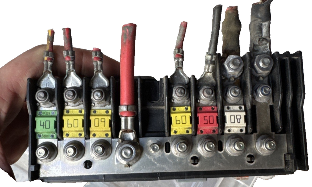 VOLKSWAGEN TIGUAN 5N 2.0 DIESEL FUSE REALY BOX 2015 3C0937125A