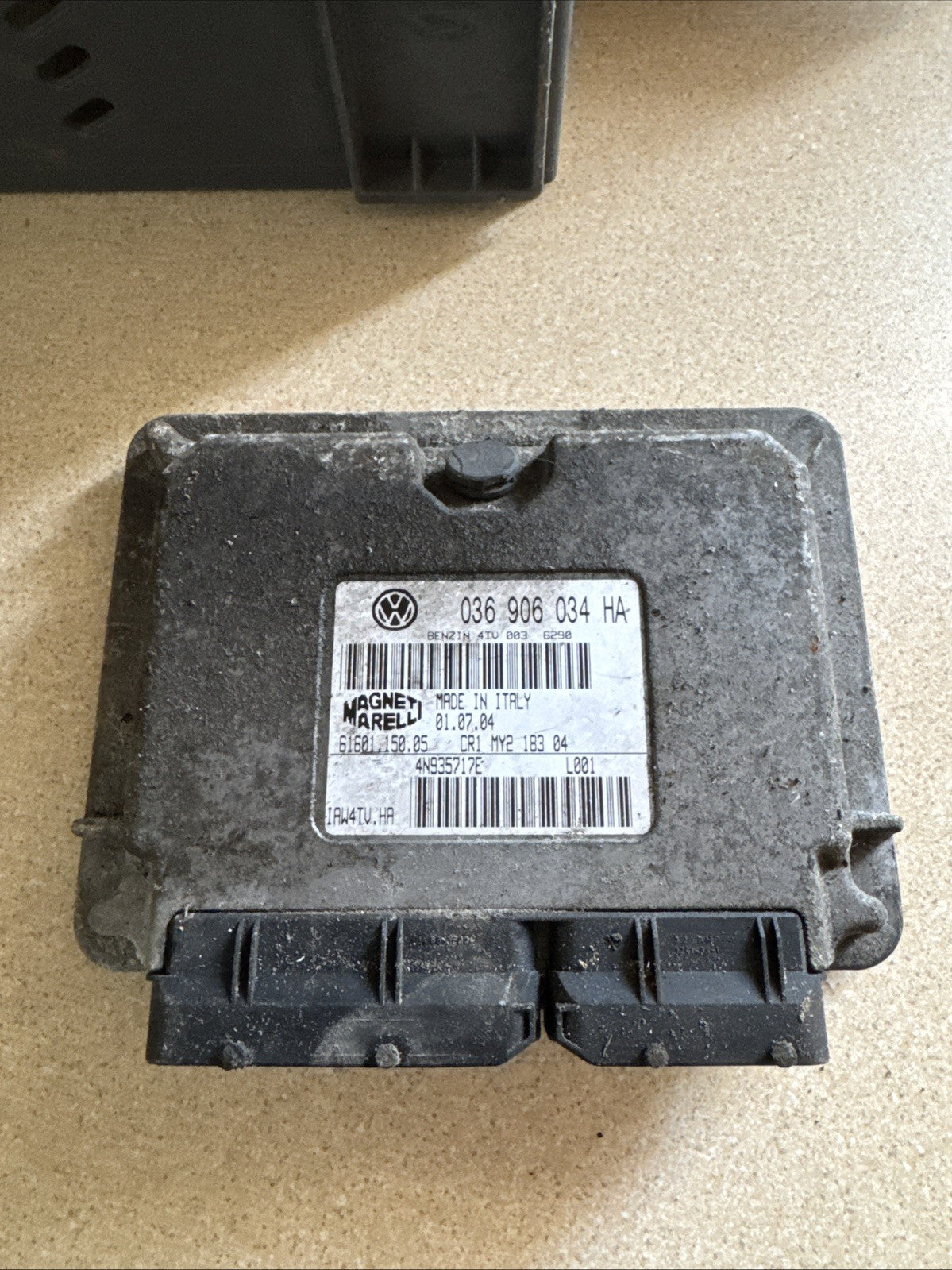 2005 SEAT IBIZA 1.4 silver ecu module 036906034HA