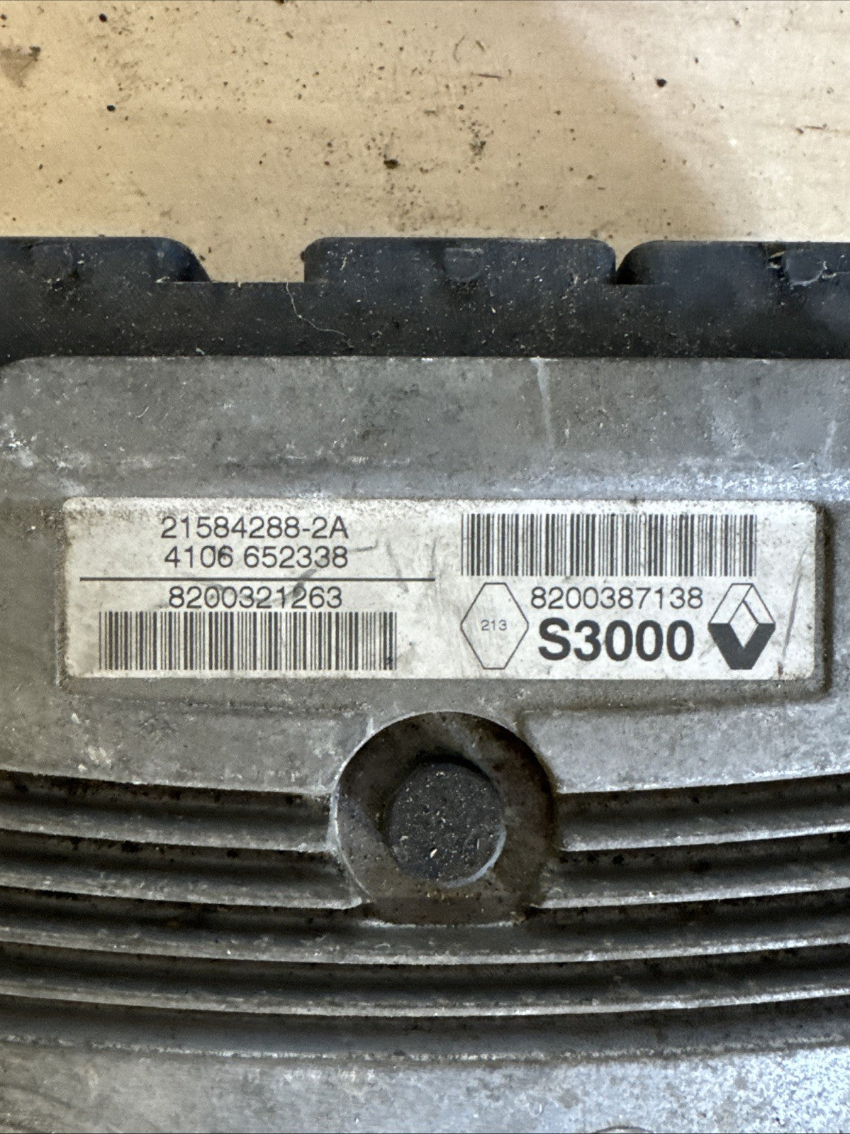 2005 RENAULT MEGANE 1.6 PETROL ENGINE CONTROL UNIT ECU 8200387138