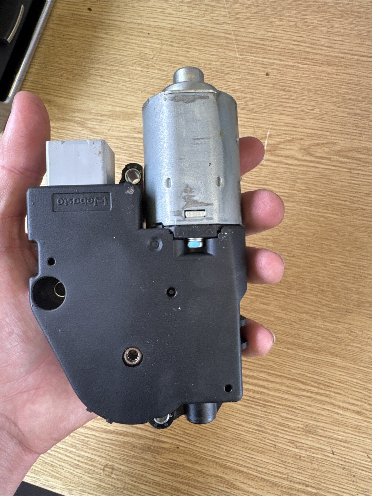 FORD Focus Convertible Mk2 04-10 Facelift Hard Top Roof Motor WR09010AG