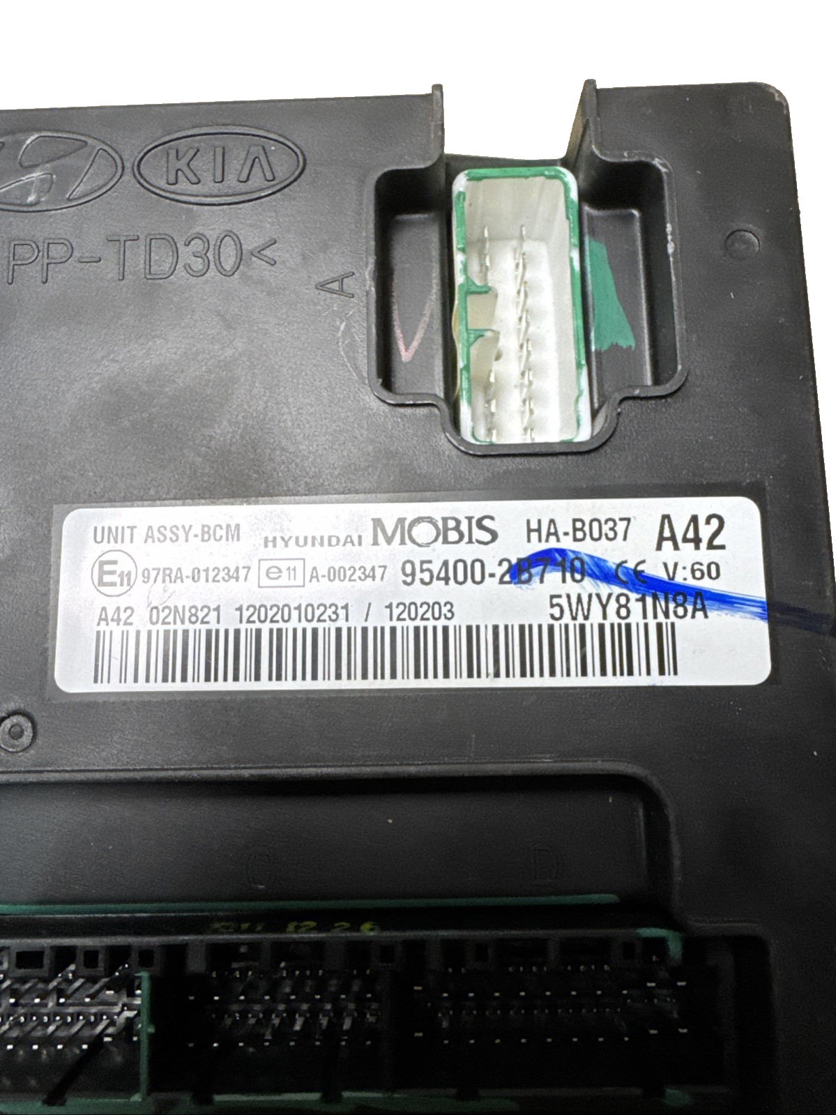 HYUNDAI SANTA FE 10-12 BODY CONTROL MODULE BCM 95400-2B710
