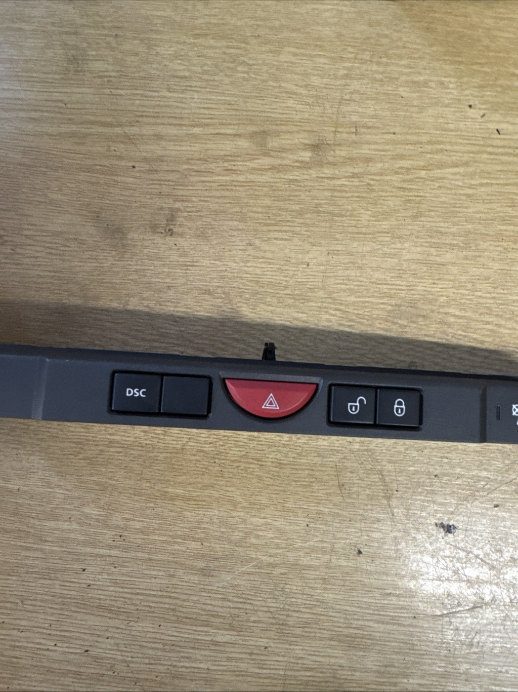 2005-09 LAND ROVER DISCOVERY 3 HAZARD SWITCH YUL500410WUX