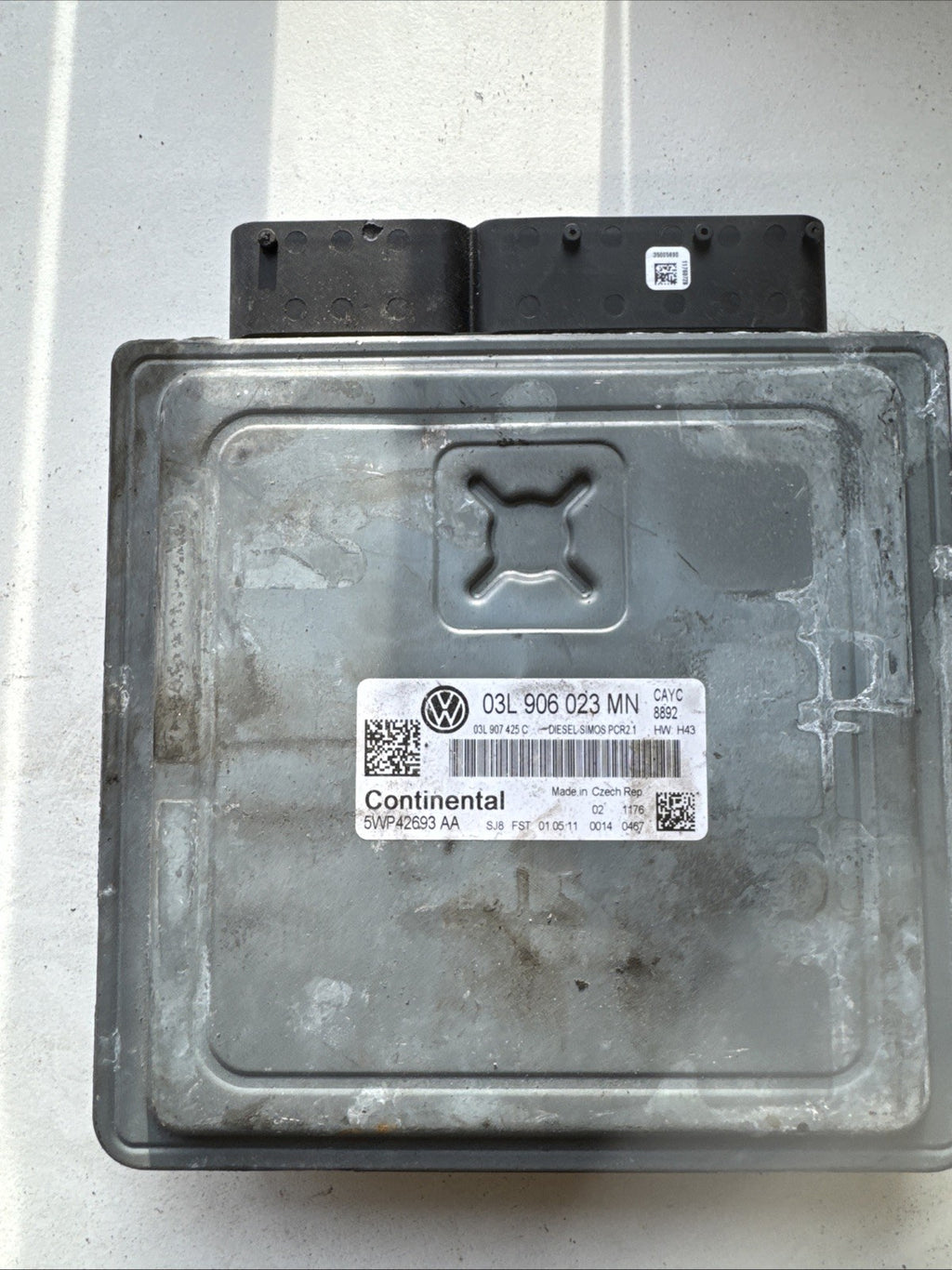 2012 VW CADDY ECU 1600TDI 03L906023MN