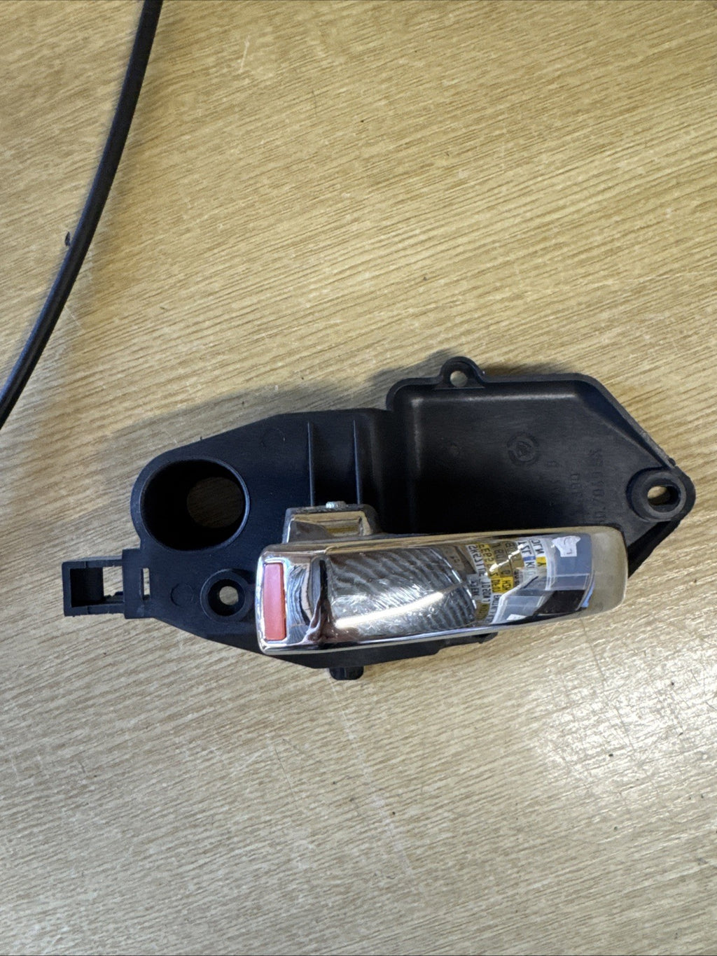 FIAT 500 2018 INTERIOR DOOR HANDLE FRONT LEFT PASSENGER SIDE 607049SX