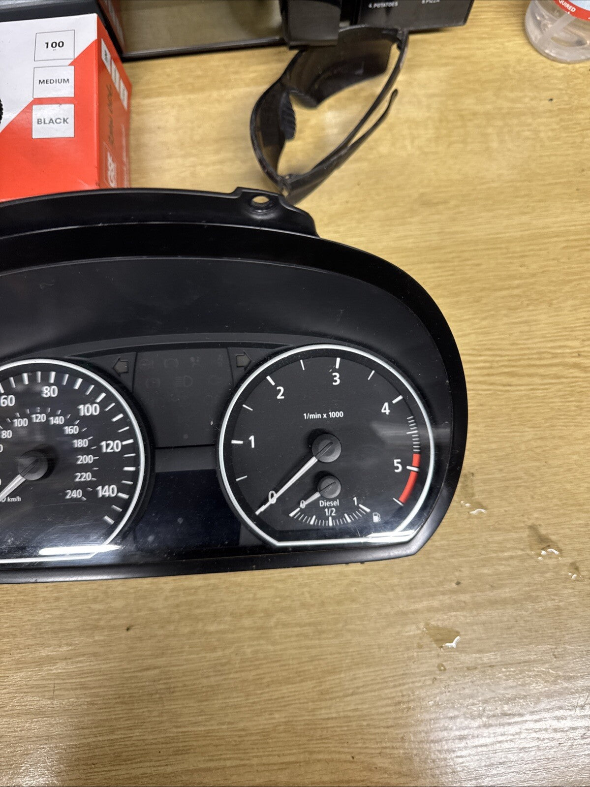 2007 BMW 1 SERIES E87 SPEEDOMETER INSTRUMENT CLUSTER 1024982-48