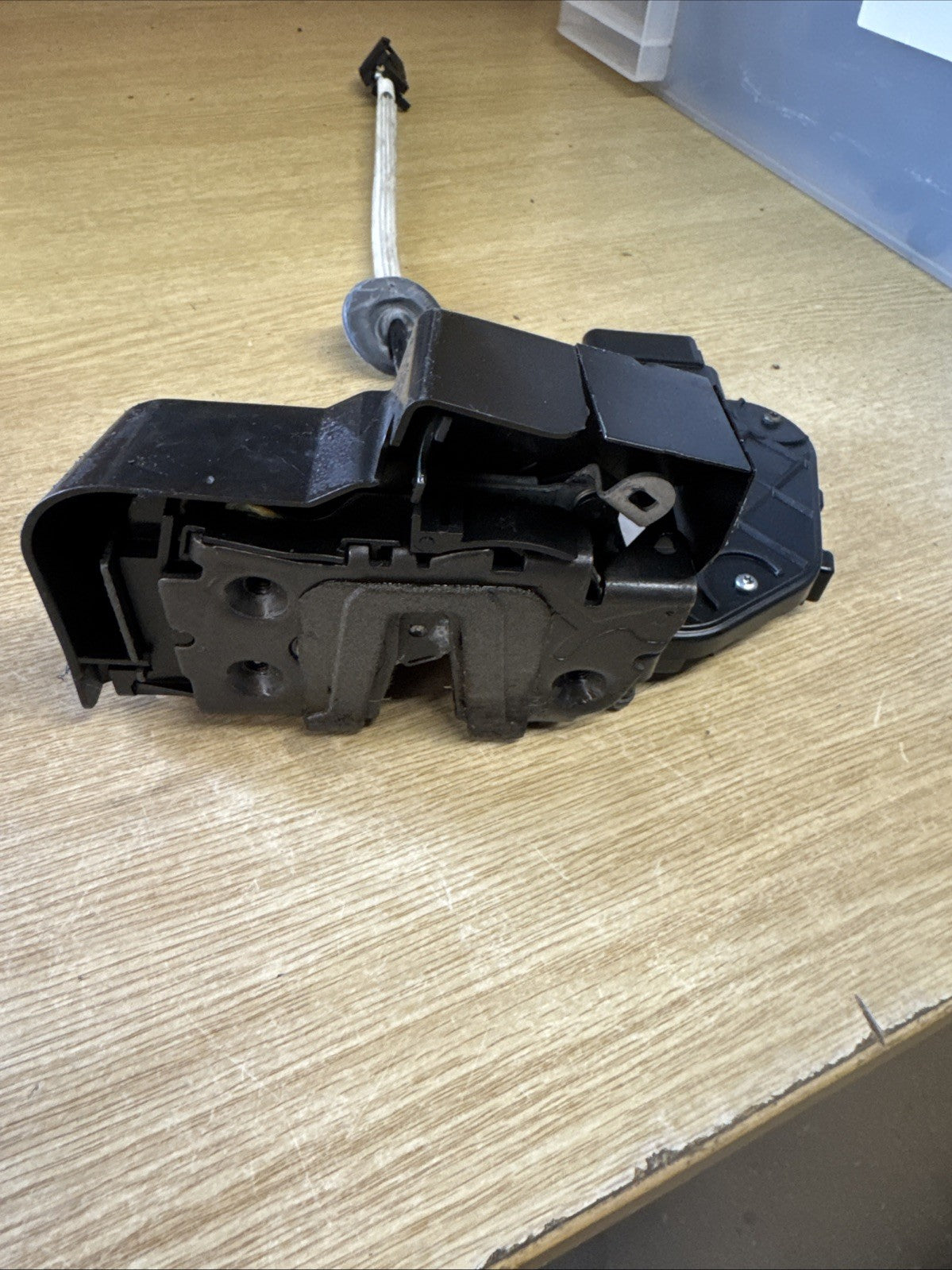 RANGE ROVER SPORT L320 DOOR LOCK MOTOR CATCH (REAR DRIVER) FQM000320