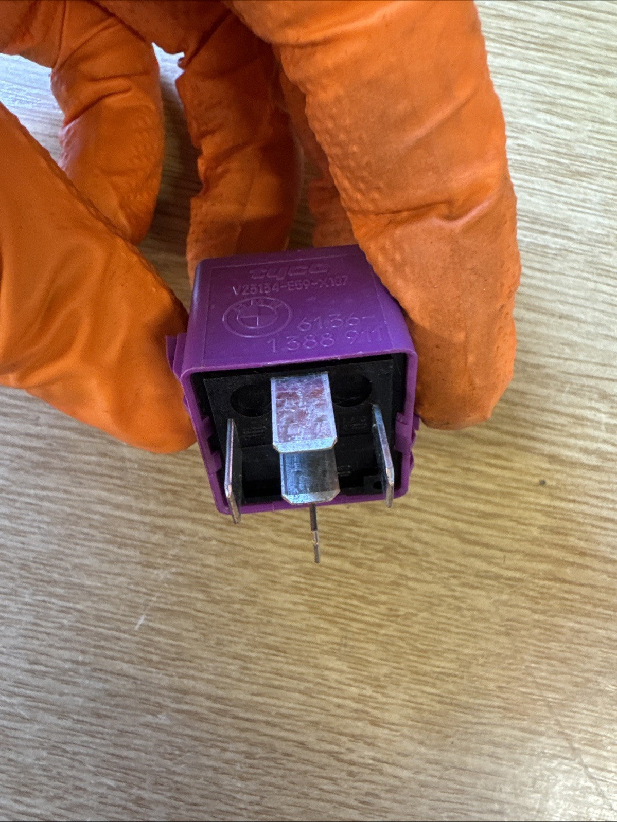 BMW E30 E36 E39 E38 E85 Z3 R52 Mini Signal Violet Relay 1388911 OE 3 5 7 Series