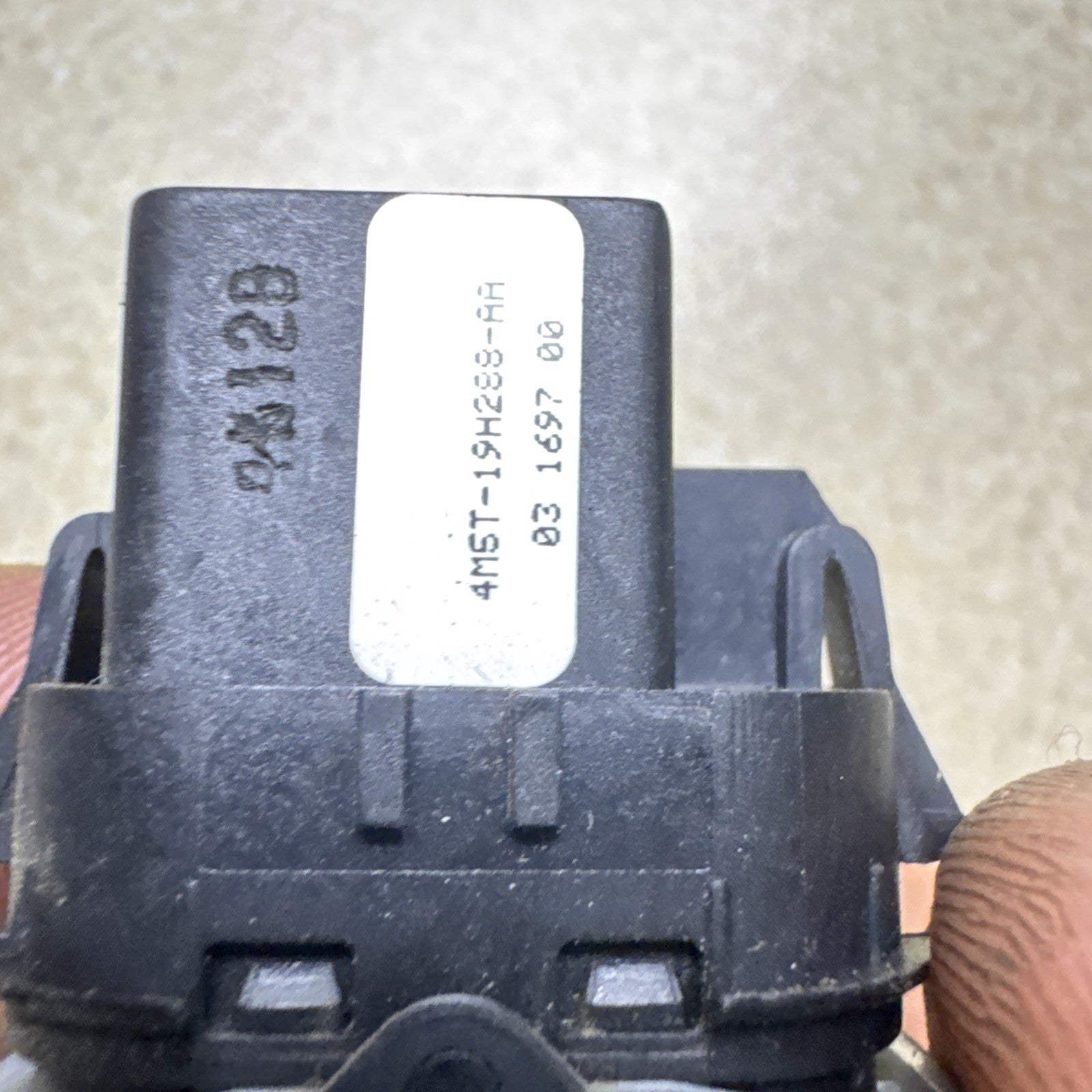 FORD FOCUS MK2 ST 225 ALARM DEACTIVATION SWITCH BUTTON 4M5T-19H288-AA
