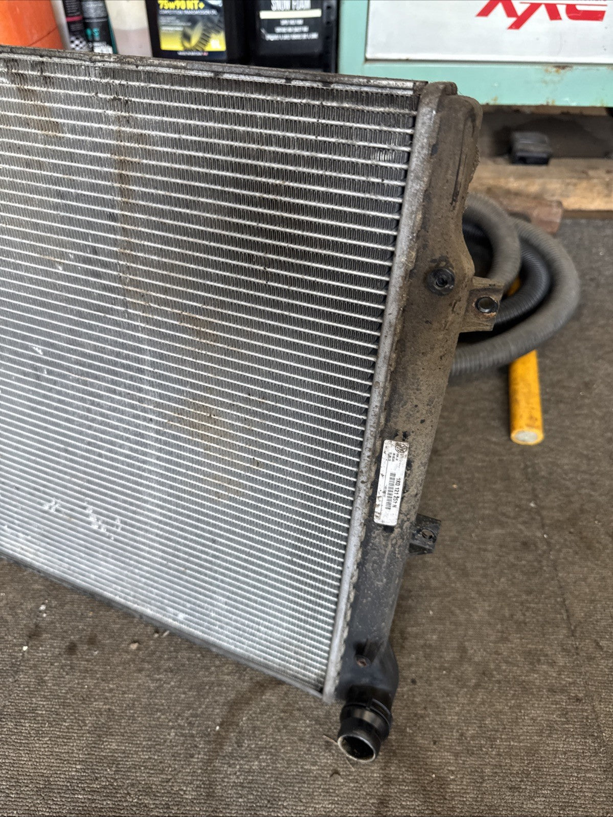Volkswagen Golf Water Coolant Radiator & Ac 1k0121251n Mk5 2.0 Petrol