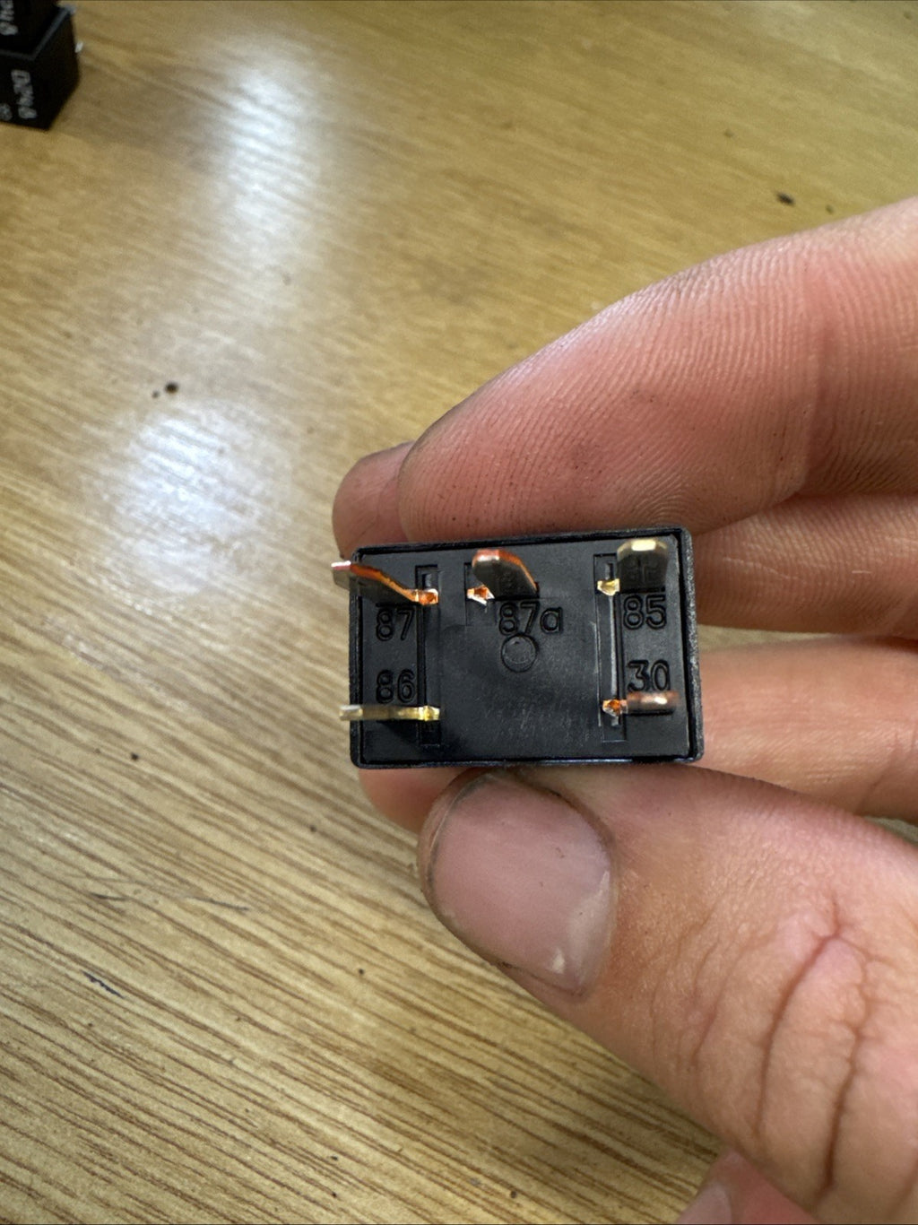 GM VAUXHALL 5 BLADE 12V RELAY BLACK 13500128 / 0248 / 0093B1 /  PA66-GF30
