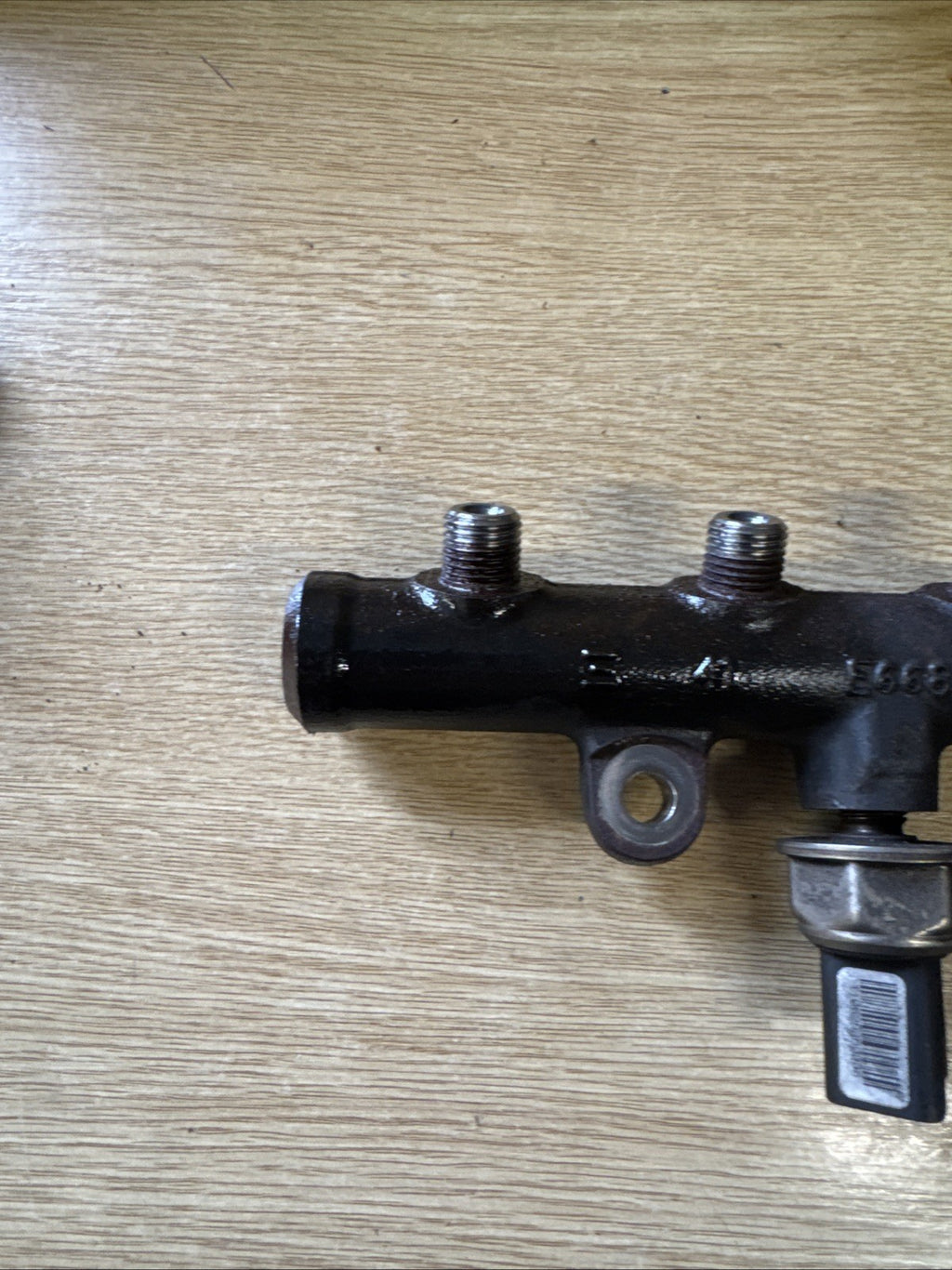 PEUGEOT 407 2.0 HDI DIESEL FUEL INJECTOR RAIL 9654726280