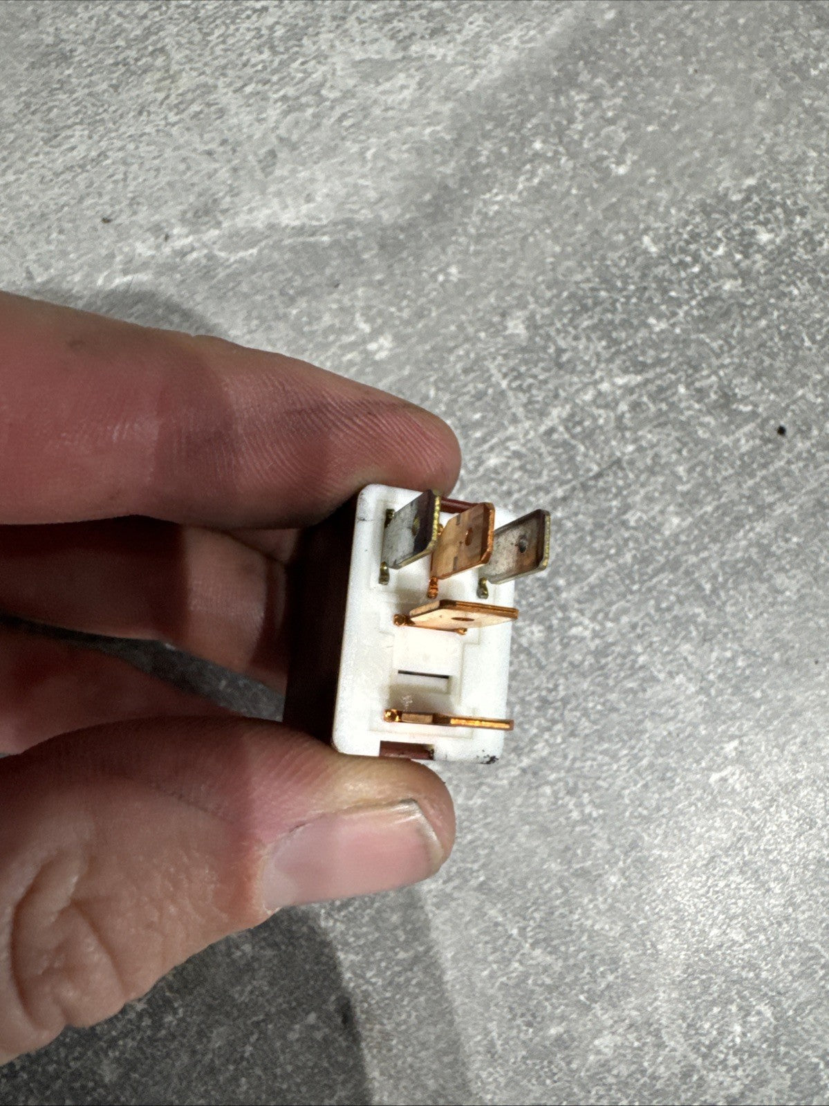 90987-04004 Genuine Toyota Lexus (99-17) Brown Multi-Use Relay Denso 156700-0860