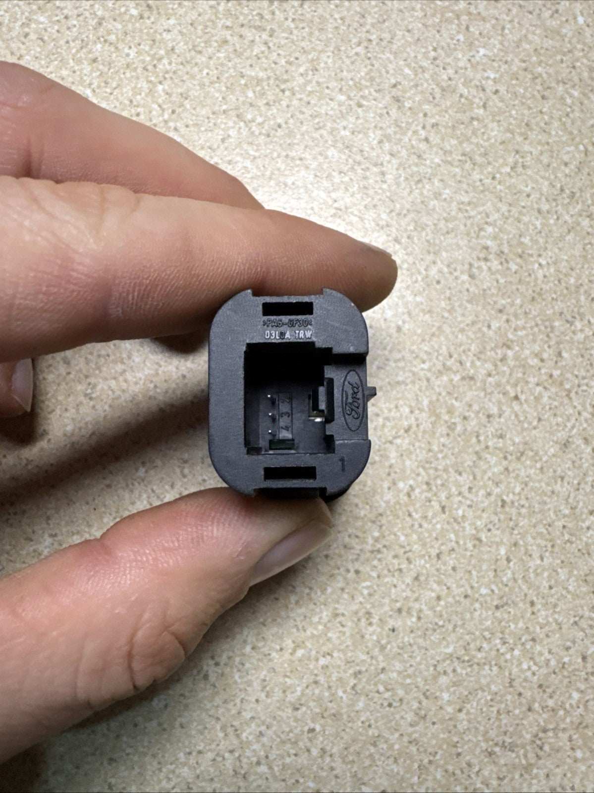 FORD FOCUS MK2 (05-07) HAZARD LIGHT SWITCH BUTTON 4M5T13A350AC + FIESTA MK6.5