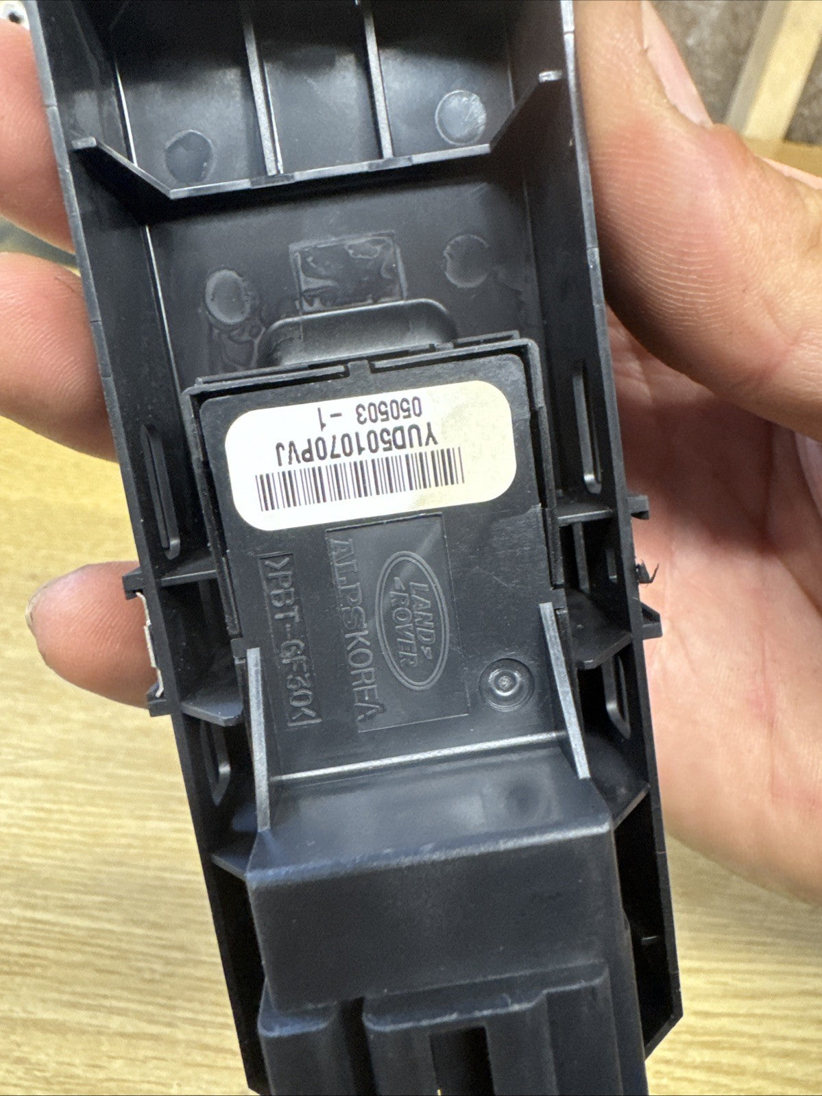 Genuine Land Rover Discovery 3 Front Or Rear Electric Window Switch YUD501070PVJ