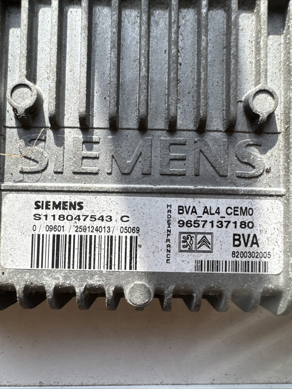 PEUGEOT CITROEN AUTOMATIC GEAR BOX ECU CONTROL UNIT 9657137180 S118047543 C