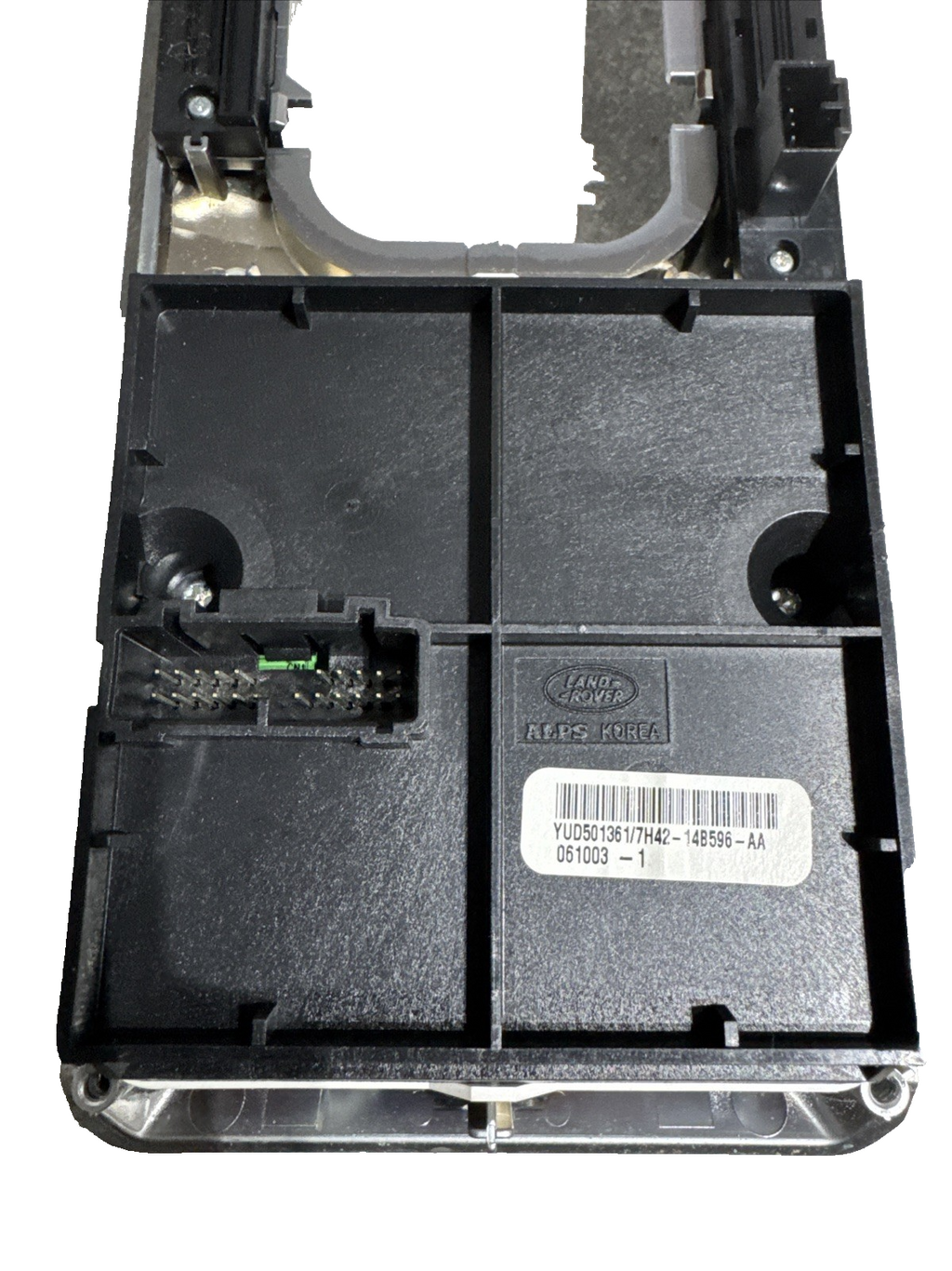 Range Rover L322 Terrain Response Switches YUD501361 Ref HV57