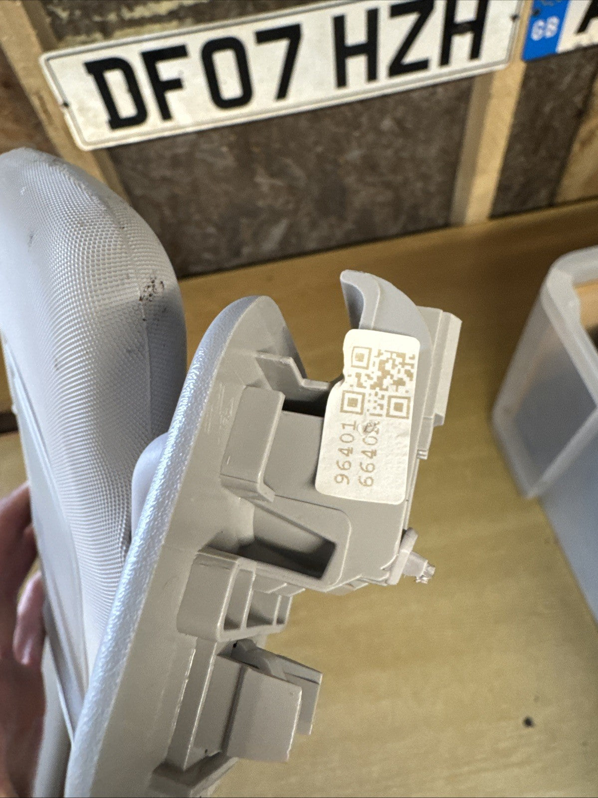 RENAULT CLIO MK5 SUN VISOR LEFT PASSENGER SIDE IN GREY 964016640R 2020