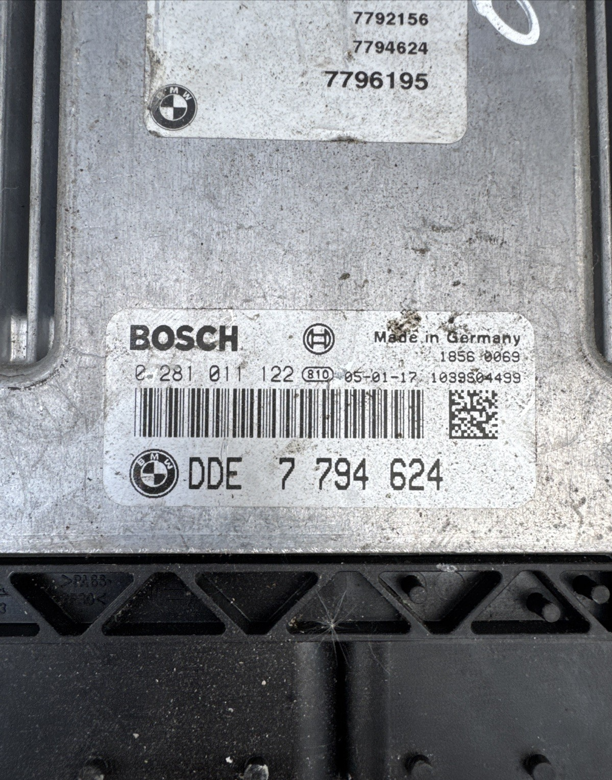 BMW 3 Series Engine Control Module Unit ECU 2.0Diesel 2005 320 E3 OEM DDE7794624