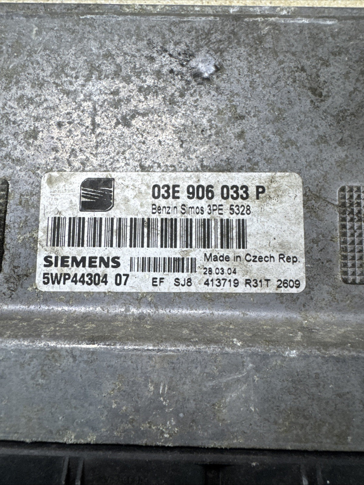 03E906033 P Seat Ibiza 1.2 Petrol Engine Control Unit ECU 03E906033P / 5WP40196