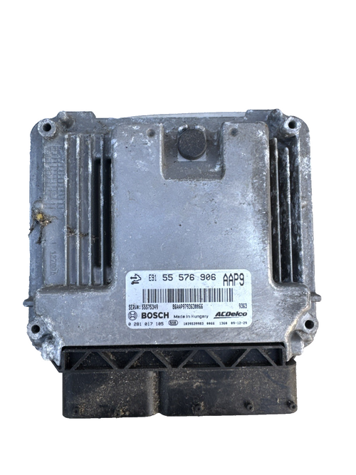 0281017105 Vauxhall Insignia 08-13 2.0 CDTI Engine Control Unit ECU 55576906