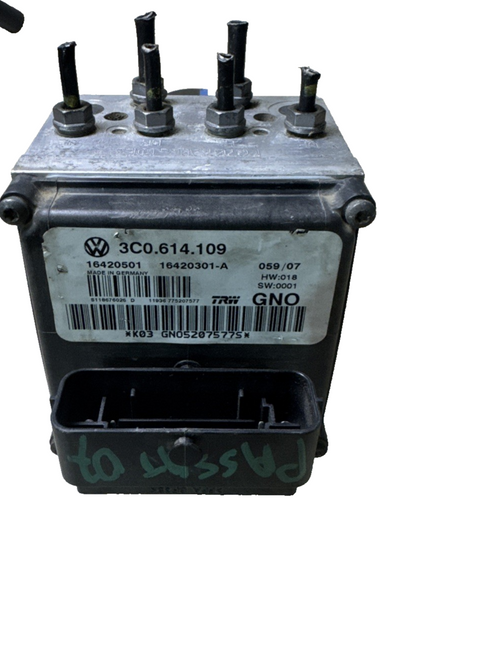 05-11 VOLKSWAGEN PASSAT B6 ABS PUMP AND CONTROL MODULE 3C0614109