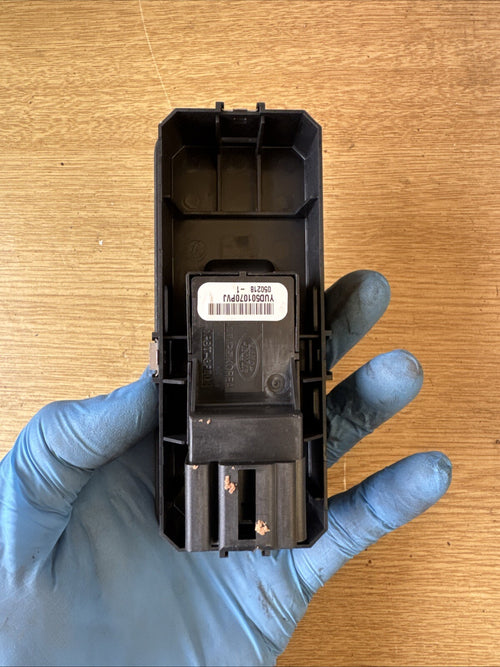 2007 LAND ROVER DISCOVERY PASSENGER FRONT LEFT SIDE WINDOW SWITCH YUD501070PVJ