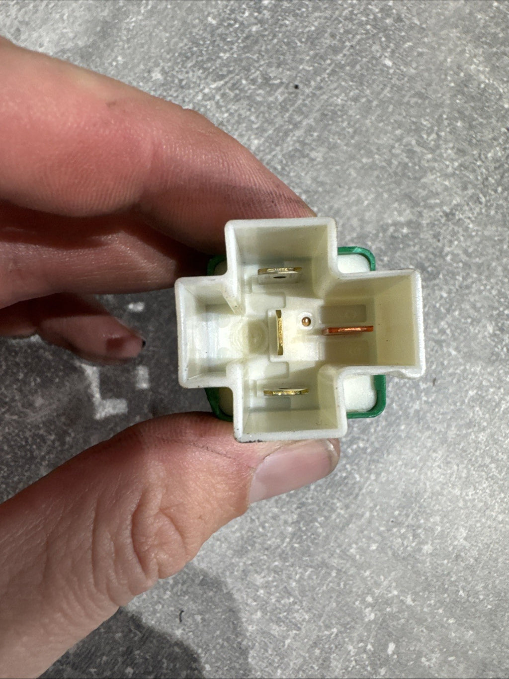 New Cooling Fan Relay Part  90987-03003 For Lexus / Toyota Fuel Pump - Green