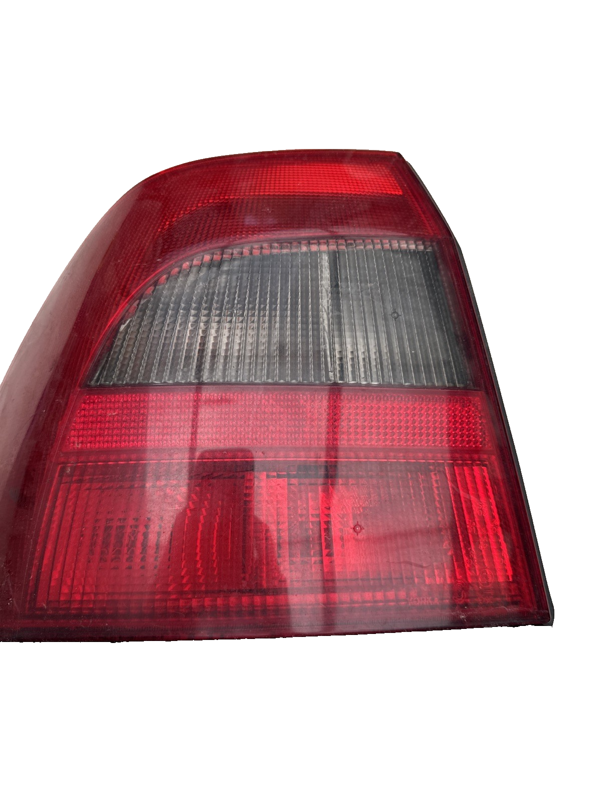 VAUXHALL VECTRA 2000 LEFT NEARSIDE REAR LIGHT