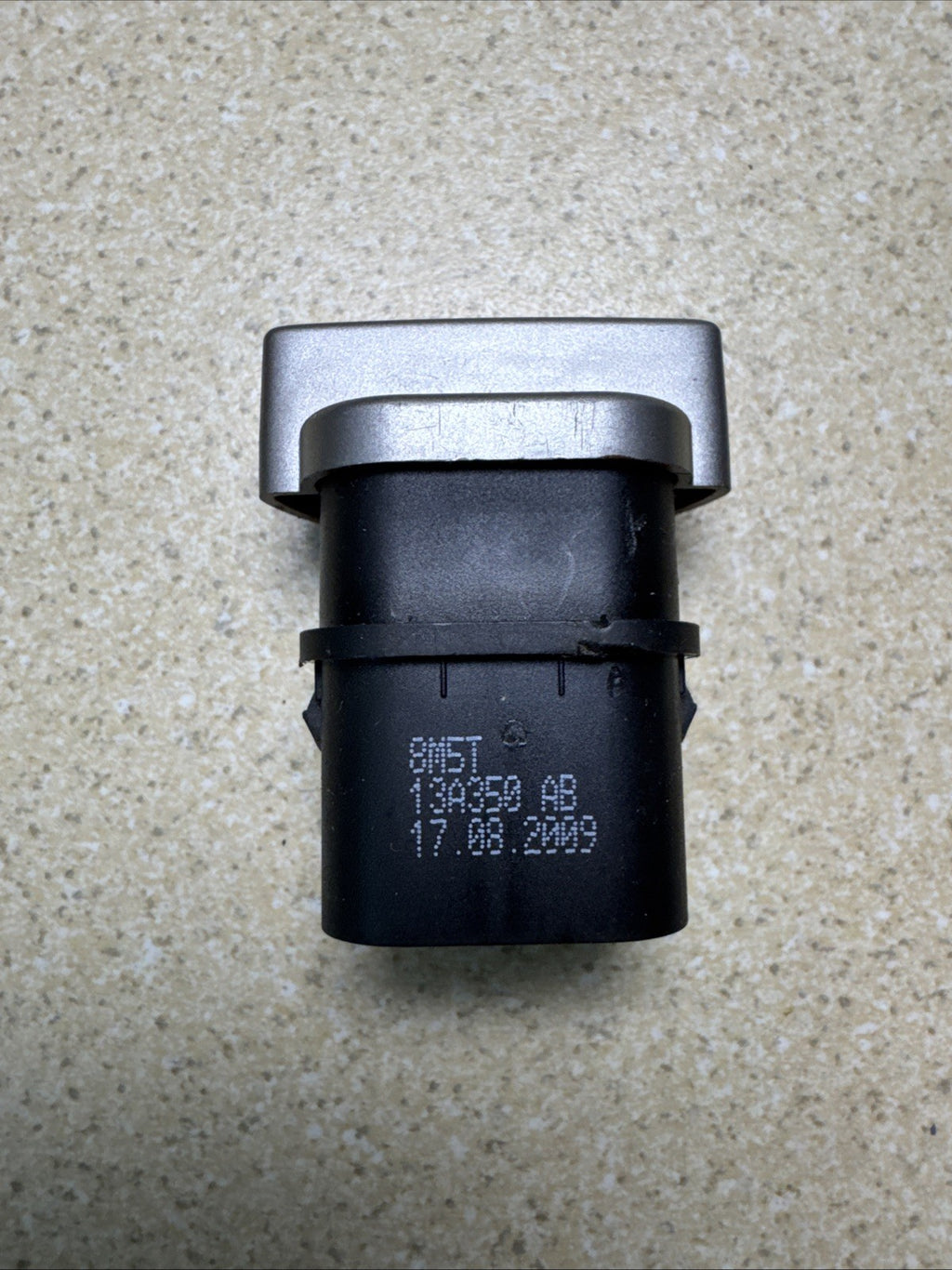 FORD FOCUS Mk2 2005-2011 Hazard Switch 8M5T13A350AB