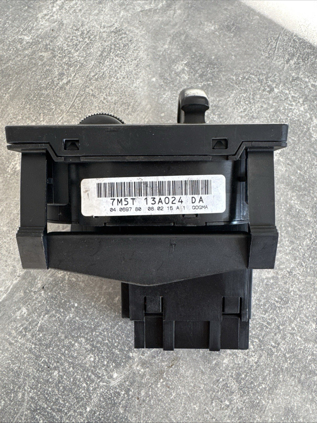 Ford Focus / Kuga Headlight Switch 7M5T-13A024-DA / AUTO HEAD LIGHT 08-10