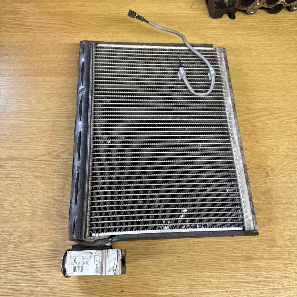 LAND ROVER DISCOVERY 4 L319 AIR CON MATRIX MF445003410