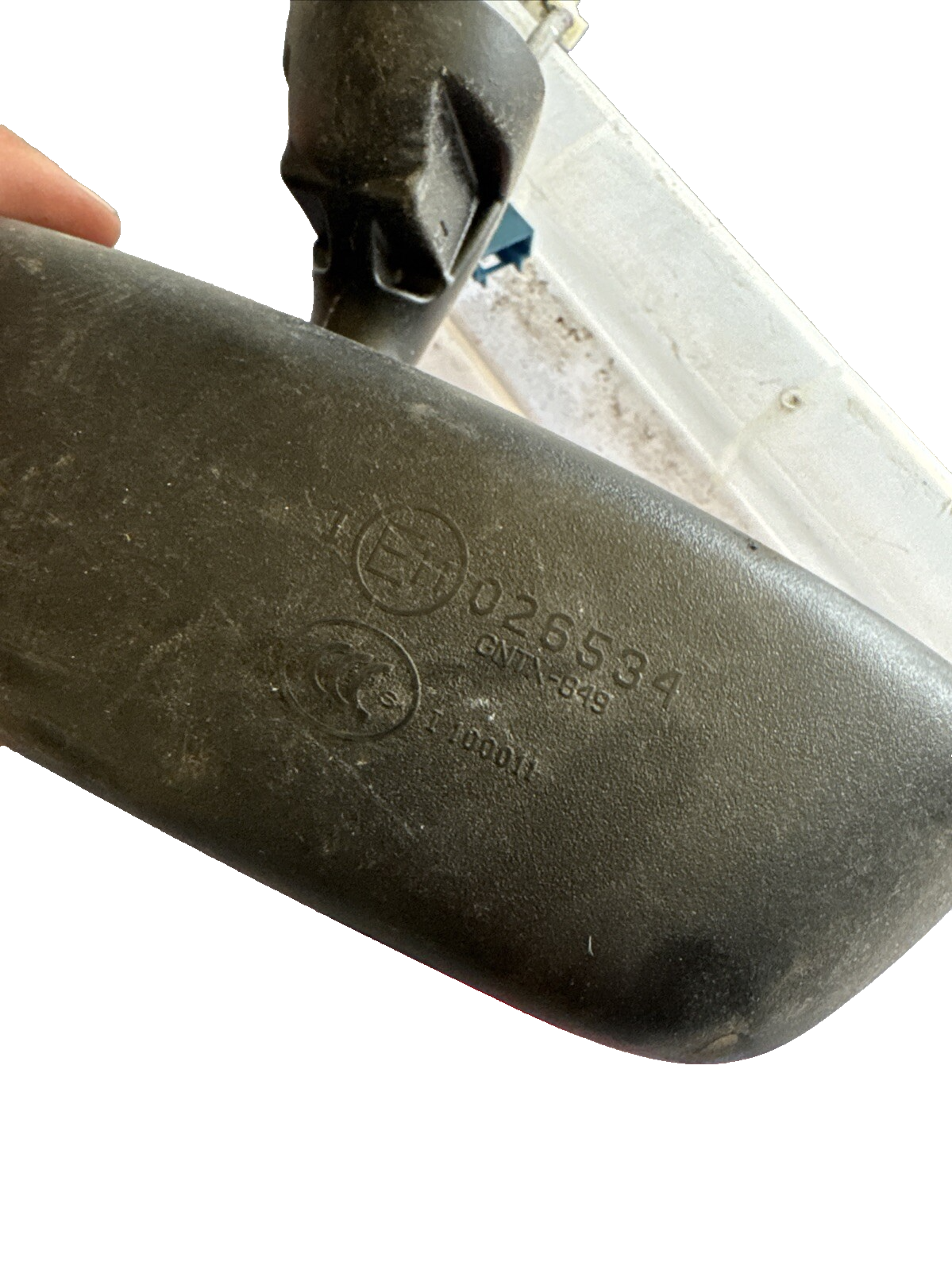 Vauxhall Insingia 2010 interior rear view mirror  026534