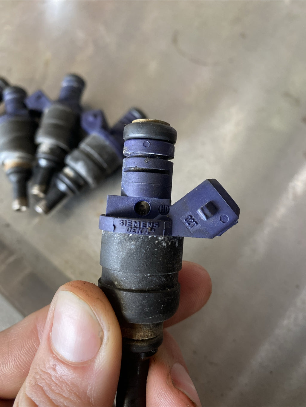 BMW E39 E46 330i 3.0 M54B30 ENGINE FUEL INJECTORS OEM 1439800 Siemens Deka