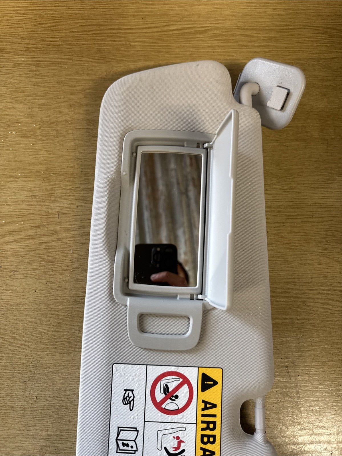 RENAULT CLIO MK5 SUN VISOR LEFT PASSENGER SIDE IN GREY 964016640R 2020