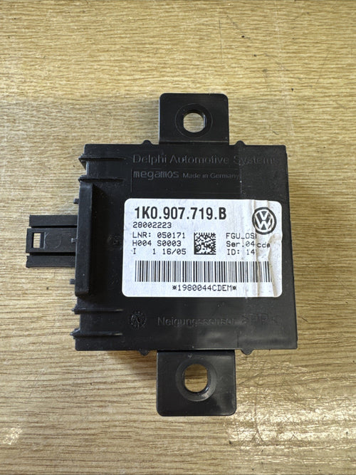 2005 VOLKSWAGEN GOLF MK5 AUDI A3 ALARM CONTROL MODULE UNIT 1K0907719B