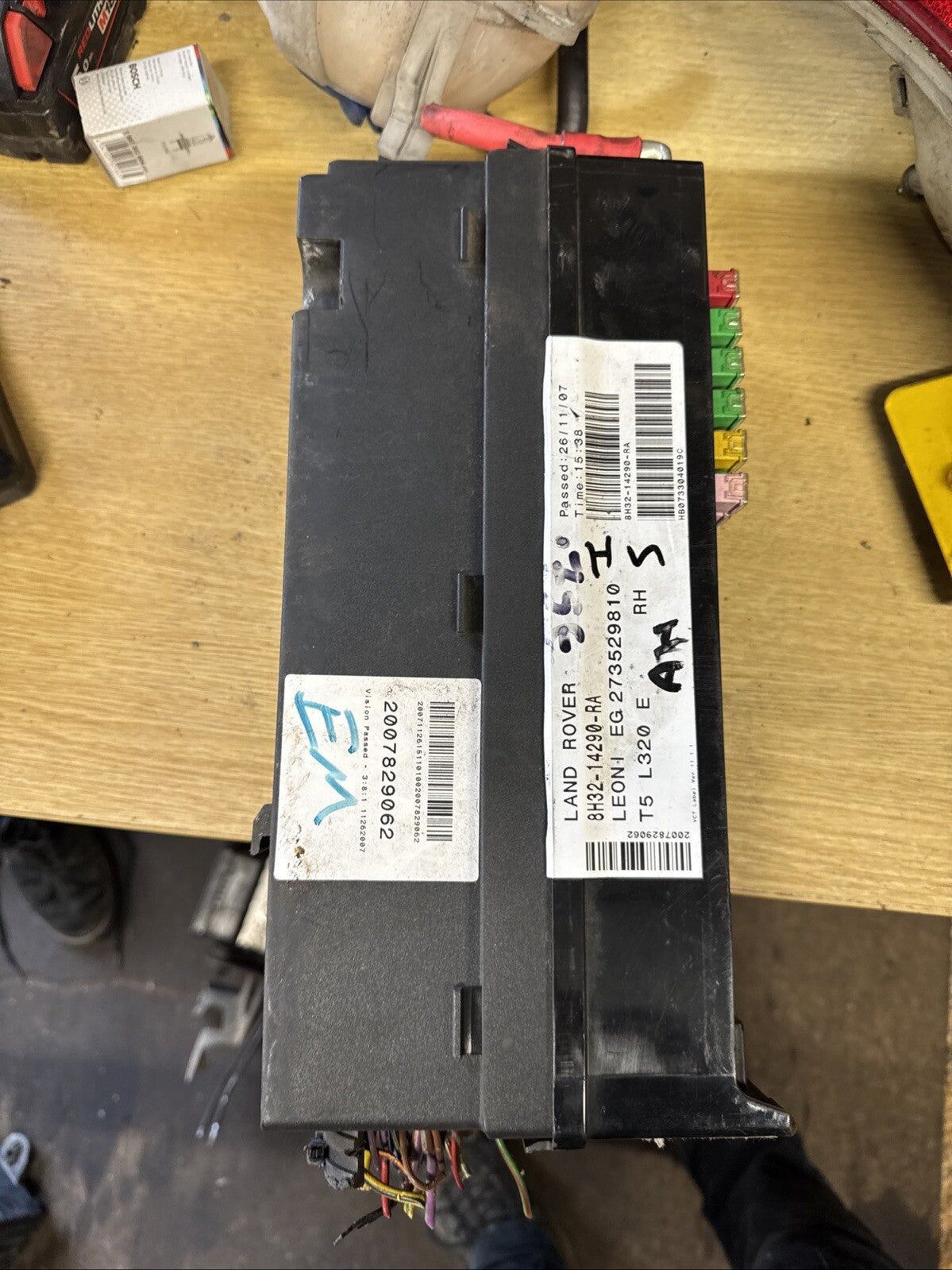 08 Range Rover Sport L320 2.7 TDV6 Engine Bay Fusebox 8H32-14290-RA 