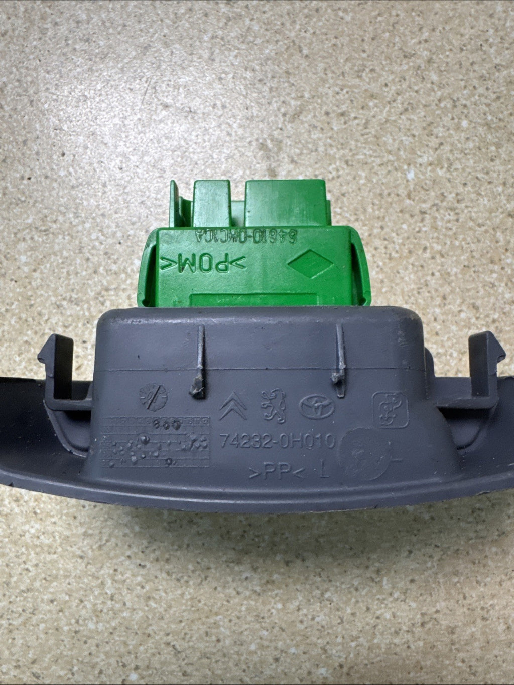  CITROEN C1 DRIVESIDE RIGHT WINDOW SWITCH 742320H010 BLACK