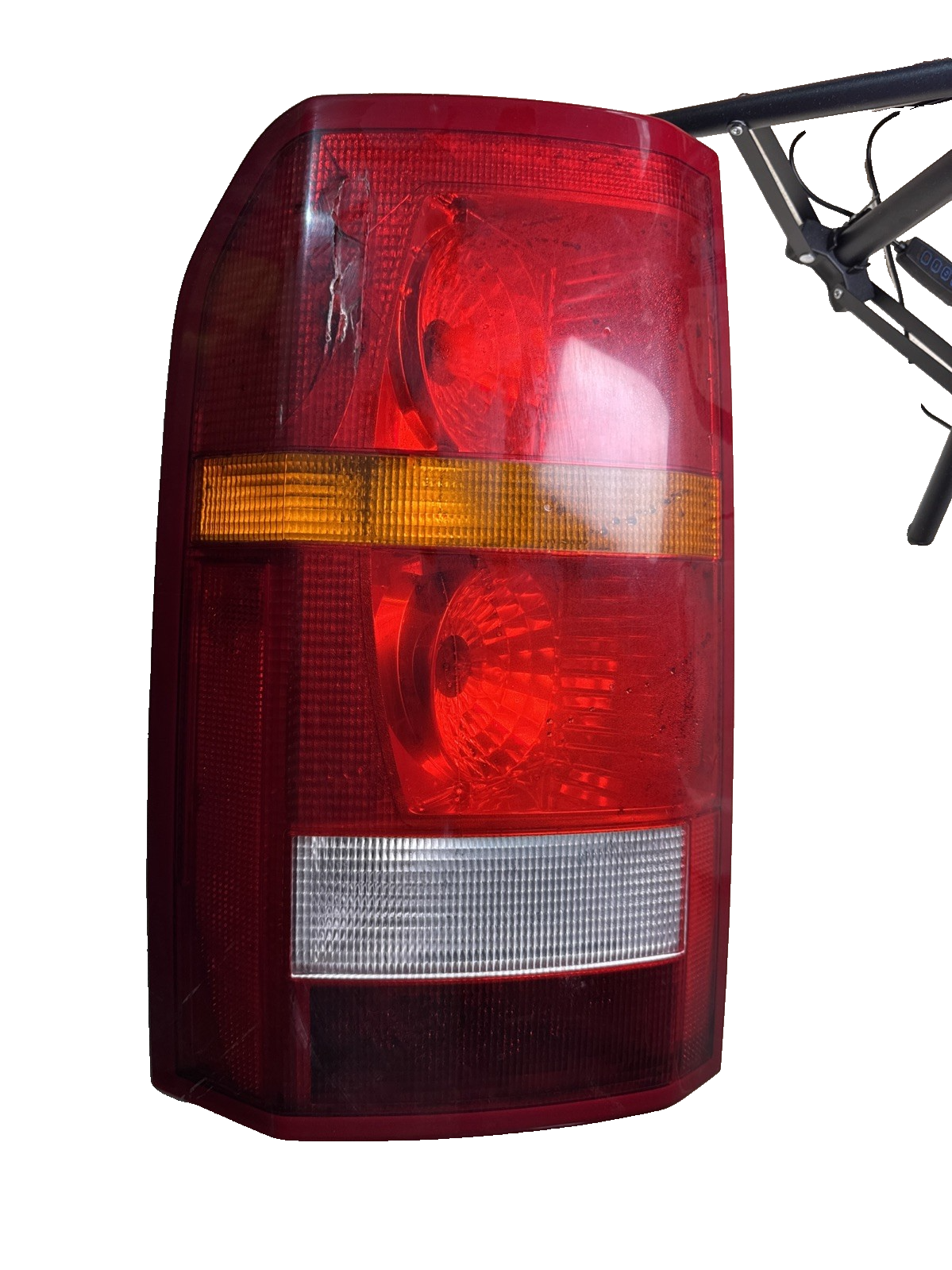 Discovery 3 Passenger/Nearside Rear Light Cracked